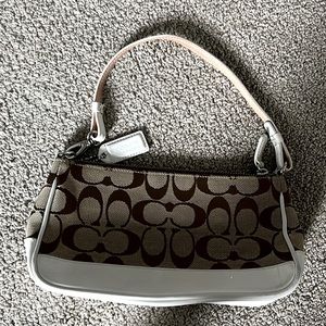Small Coach logo should bag